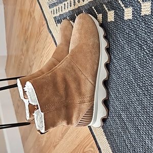 Sorel Kinetic booties